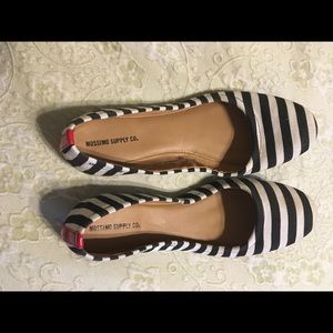 Mossimo striped canvas ballet flats
